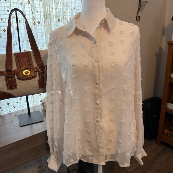 Lulu's Cream Textured Blouse - Picture 2 of 6